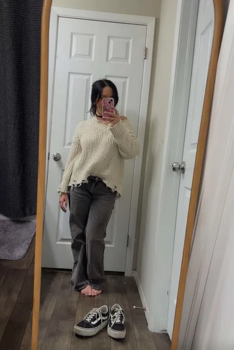 Work is finally over, swipe to undress me! (F)