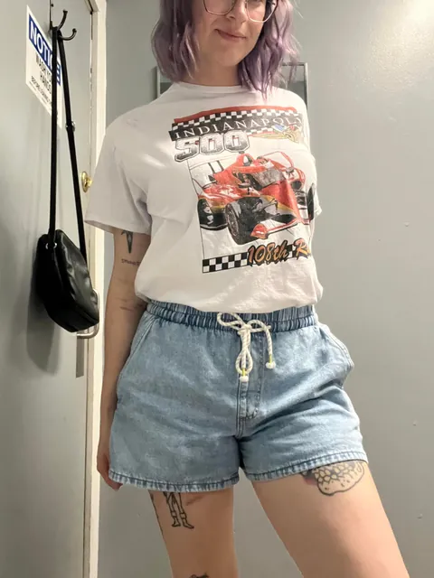 A littttle tipsy at the dive bar (f)