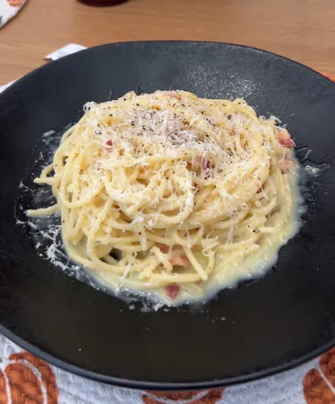 [homemade] Carbonara (trying to get better at making pastas)