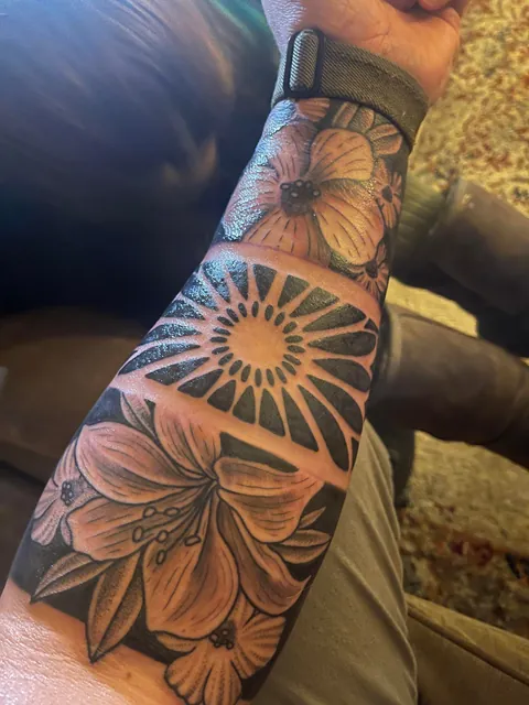 My last name is a flower and named my daughter after a flower, does that mean I’m gay?