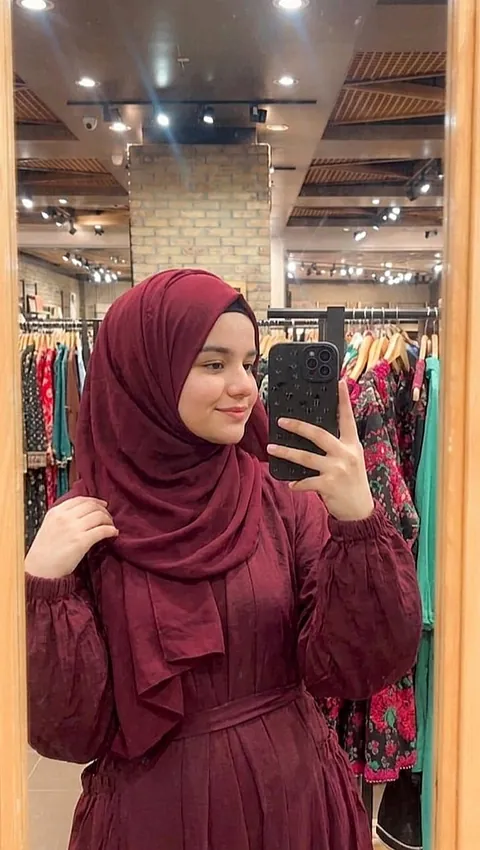 22F, Reposting after a while make me seriously regret posting here...