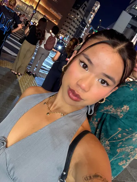 my jeans never last long when i’m built like this