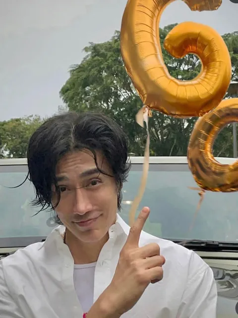 "The man who defied aging". Meet Chuando Tan, a Singaporean photographer still rocking it at 60.