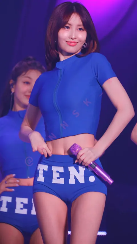 Twice - Momo