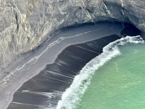 Black Sand Beach on Deception Island, Antarctica [4032x3024] [OC]