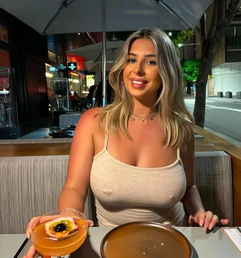 Pokies on a date 