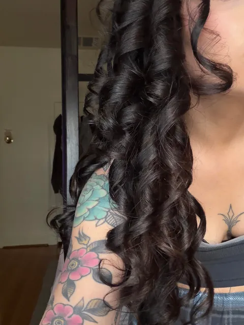 Update: Disabled mom looking for advice. Took your feedback- Burned my lashes off but fixed my hair. 🩷