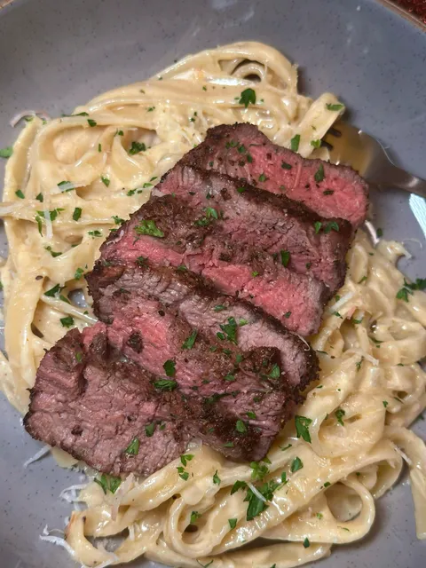 [Homemade] Cajun Crusted Steak and Fettuccine Alfredo 