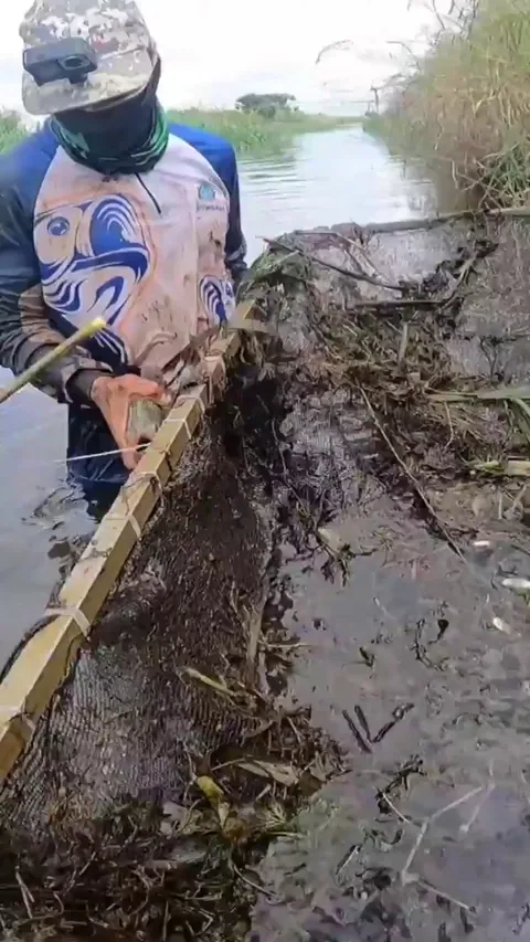 Using piranha instead of scissors to cut zip ties