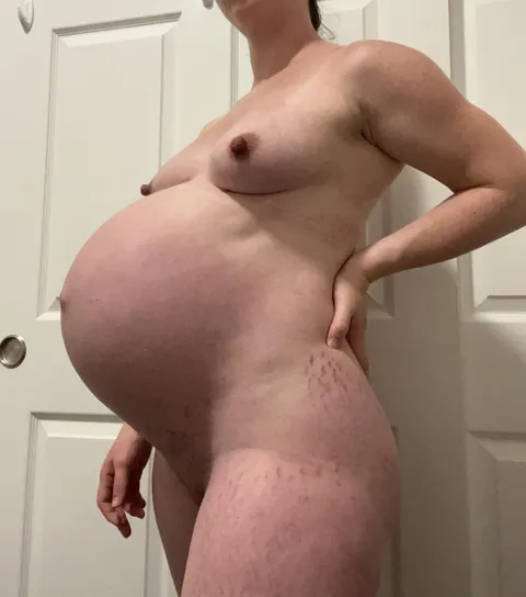 The bigger I get the more of a whore I am. Come let mommy take care of you!