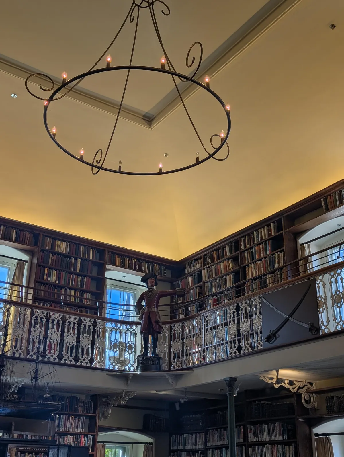 An afternoon walk through Quebec City