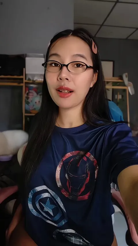 What's the first thing you noticed about me?