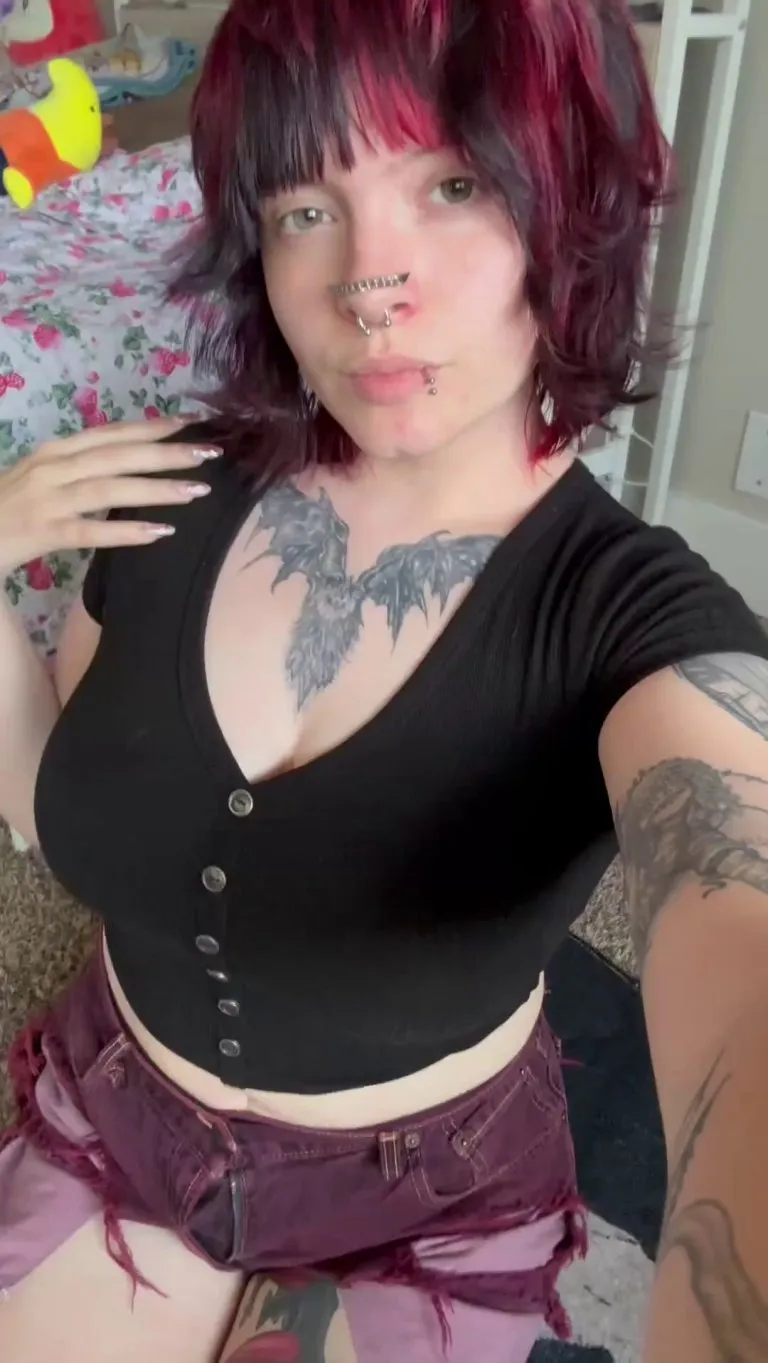 promise i’m still a tomboy even with huge tits