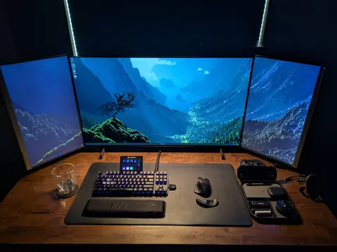 Dark and minimalist, kinda.