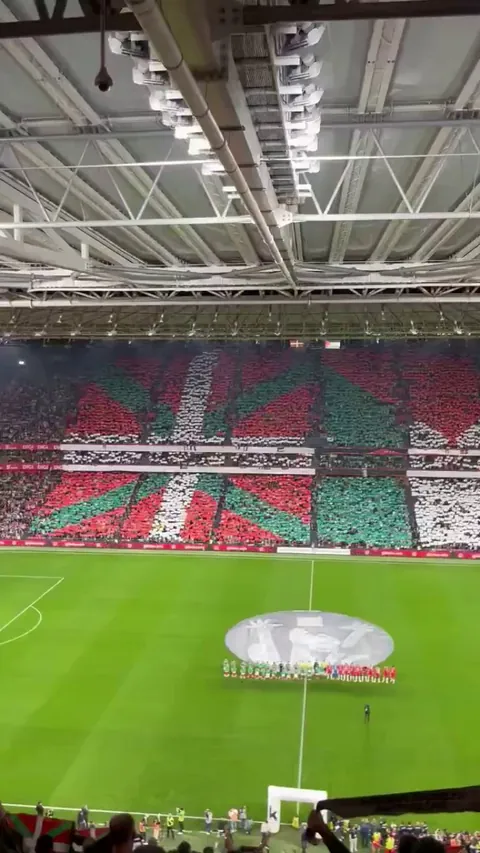 Tifo display at a fully packed San Mamés ahead of the Basque Country - Palestine friendly