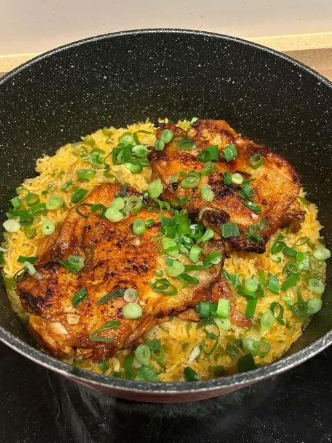[homemade] Chicken with tumeric rice