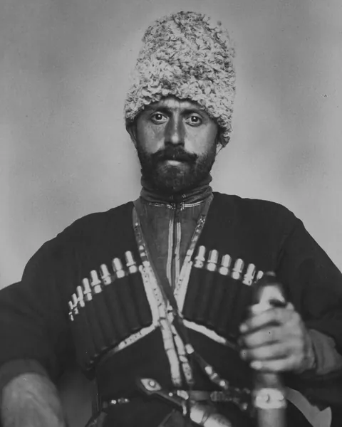 Immigrants arriving in the US through Ellis Island from 1906 to 1914 captured by photographer Augustus Frederick Sherman