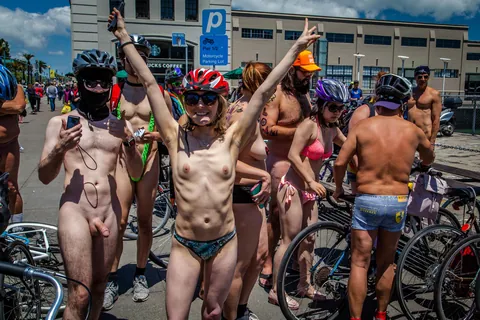 WNBR public erection CFNM fun - Byron Bay, London, San Francisco, Mexico City