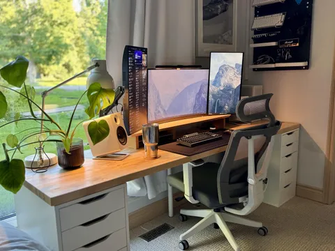 New desk, monitors and keyboard for 2025!