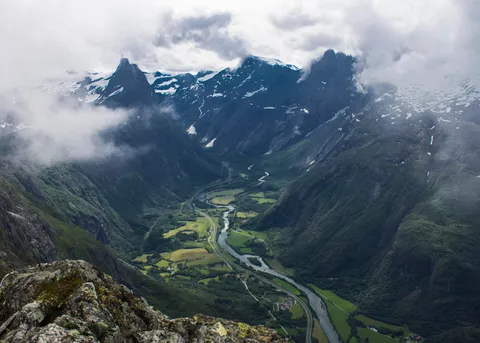 A post on this subreddit convinced me to go to Romsdalseggen in Norway and it was one of the best decisions of my life