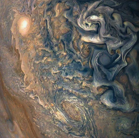 Stunning details on Jupiter