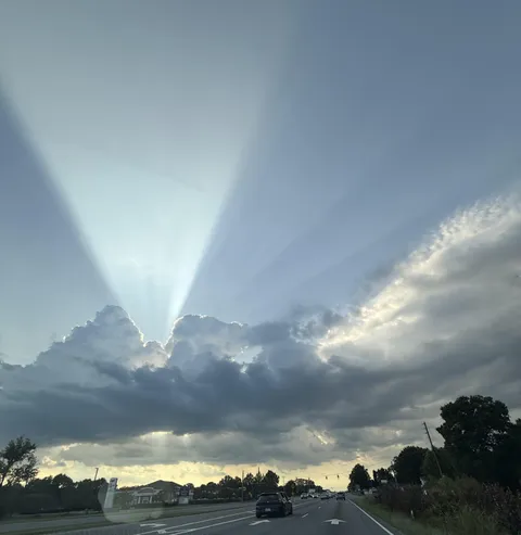 The clouds and the sun rays yesterday were absolutely stunning