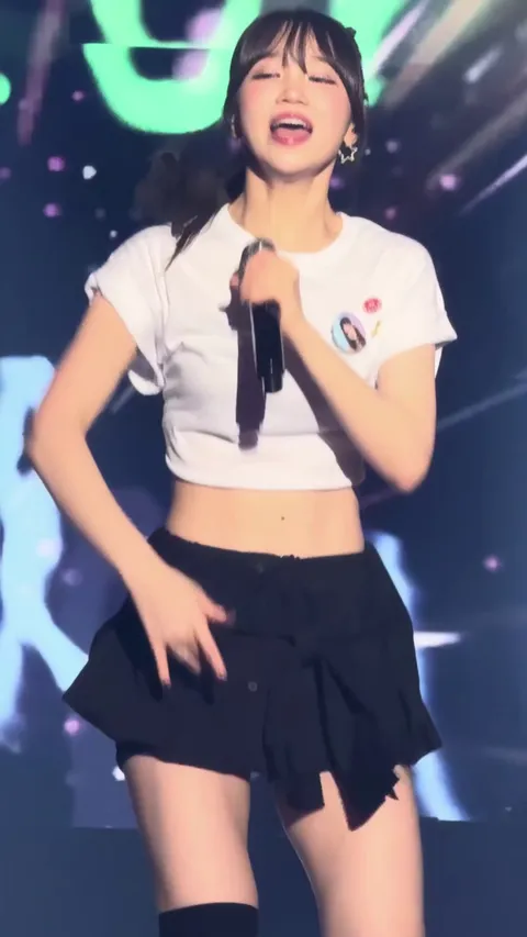 LE SSERAFIM - Chaewon