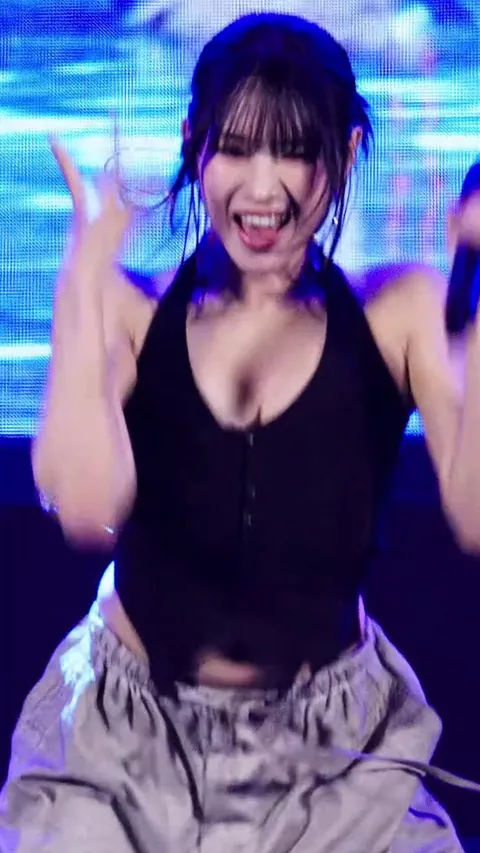 KISS OF LIFE - Natty