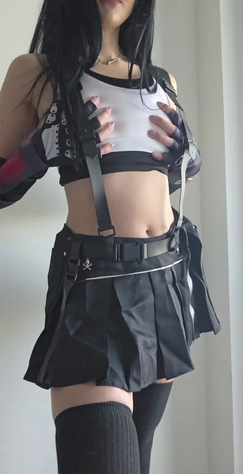 Tifa lockhart's boobies (atomicbrunette18)[Final Fantasy]