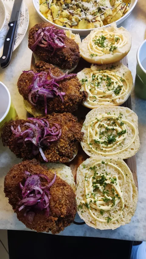 [homemade] Spicy Chicken Katsu Burgers