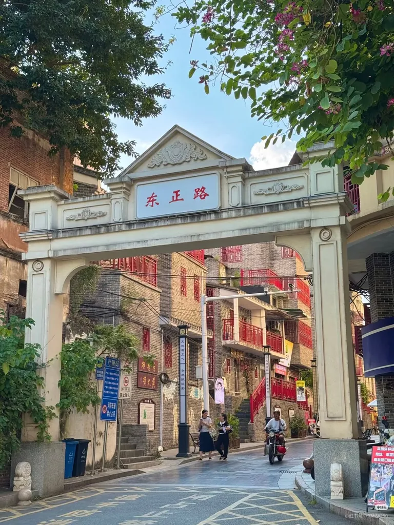 Any fans of chinese Cantonese architecture?