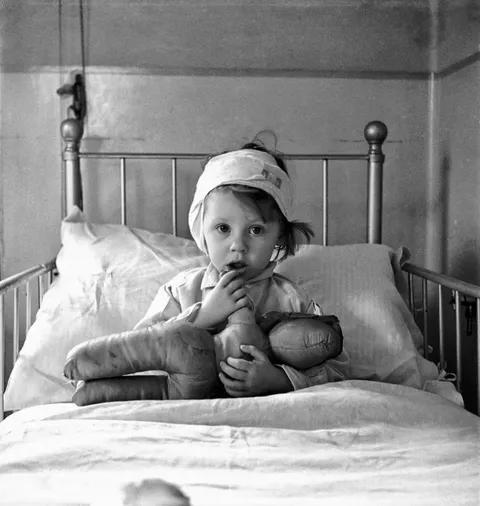 Air-raid victim, London, ca. 1940 - by Cecil Beaton. 