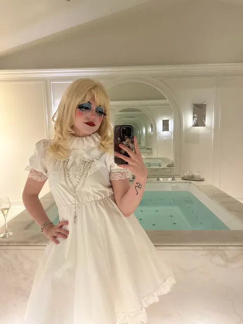 Back at it with the clown vibes