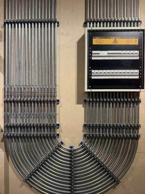 pipe and cable management of this place