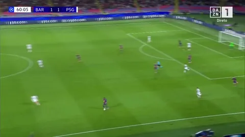 Nuno Mendes foul on Yamal while on a yellow card