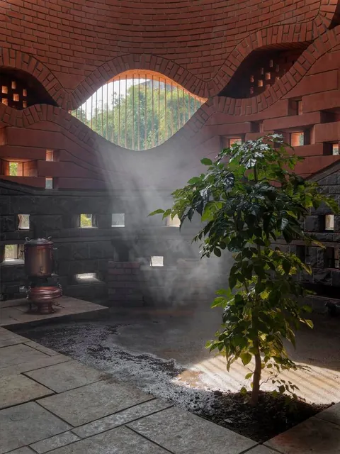 Gadi House by PMA Madhushala in the suburbs of Pune, India