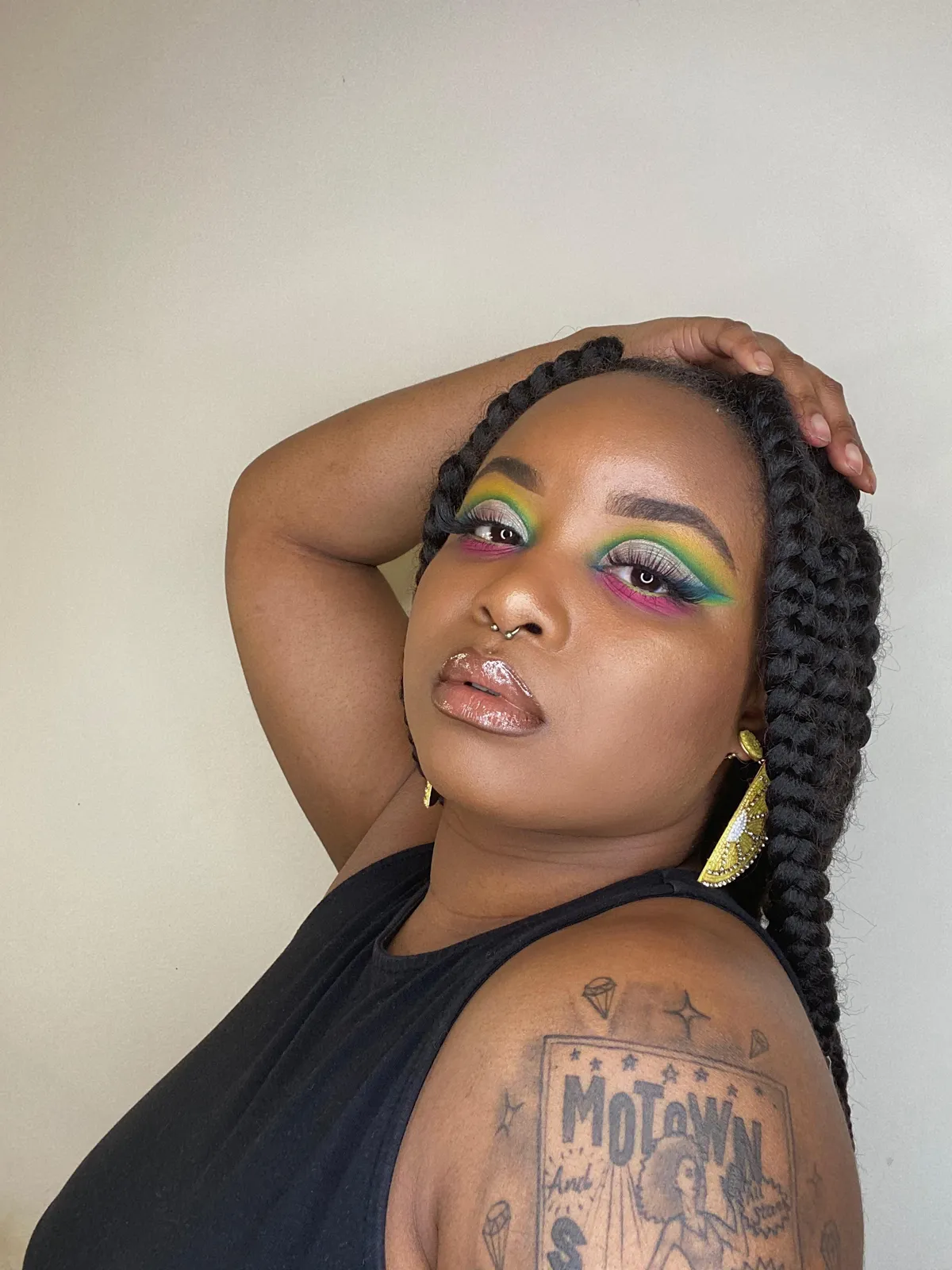 I wasn’t sure if I wanted to post this as I wasn’t completely satisfied with the outcome... I feel like an exotic bird 🦜