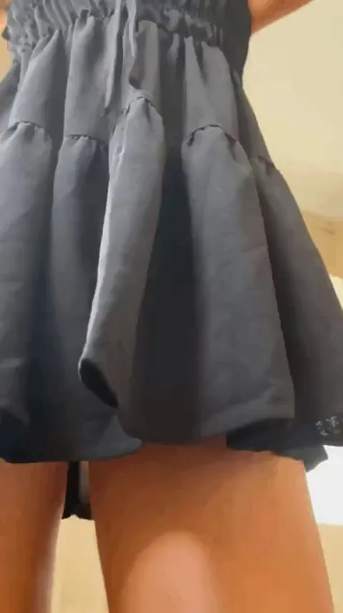 There's no panties, and I think u like the view