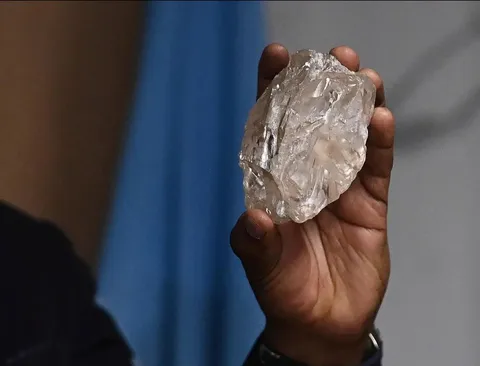 “Biggest diamond in over a century found; it's a whopping 2,492 carats”
