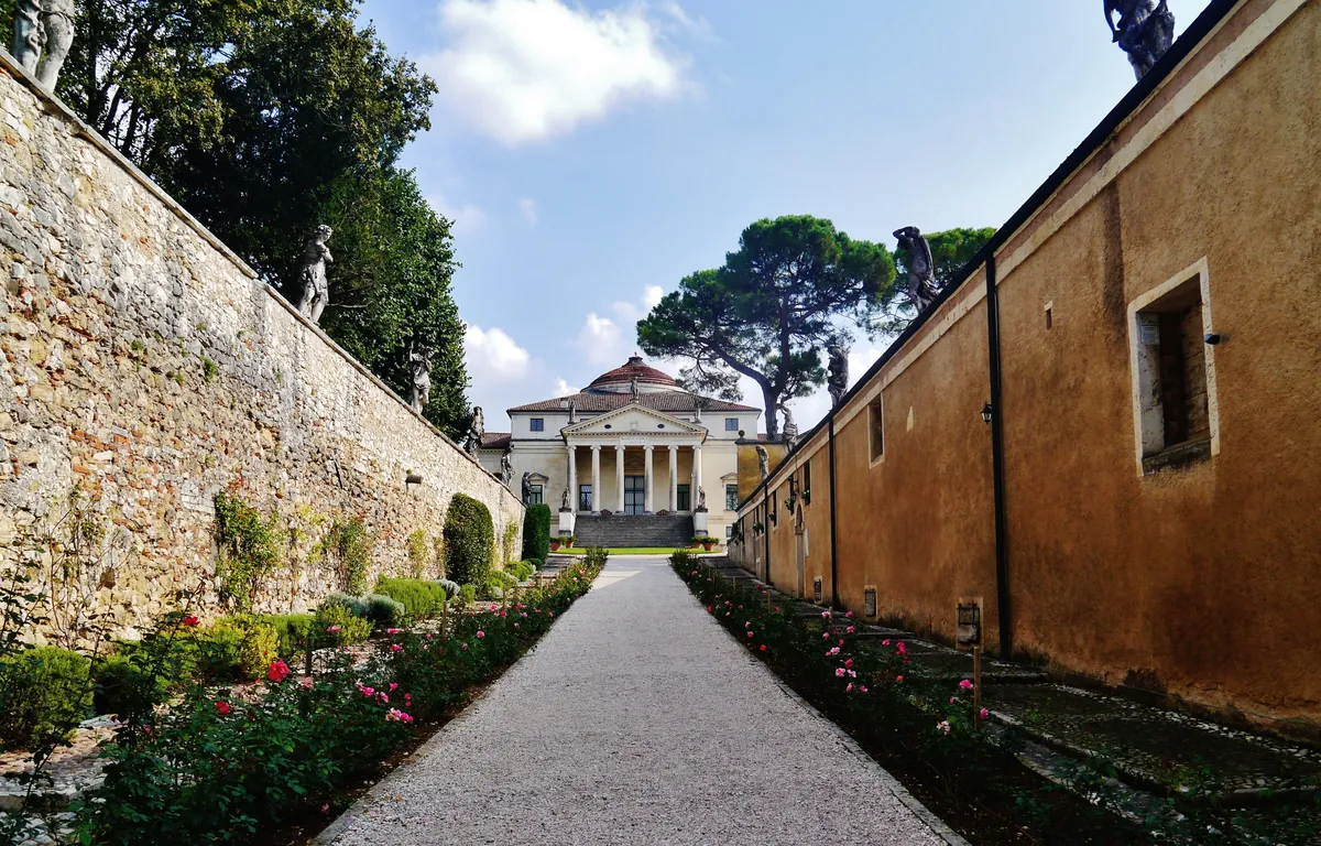 Villa Rotonda in Vicenza, Italy (1565-1605) by Andrea Palladio