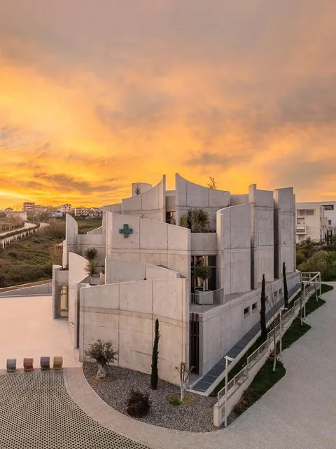 Vet Hospital Tirana by Davide Macullo Architects, TIRANË, ALBANIA