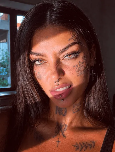 this post is for you guys in a relationship 🤭 Look through this album and tell everyone what girl could instandly homewreck you😈🥵