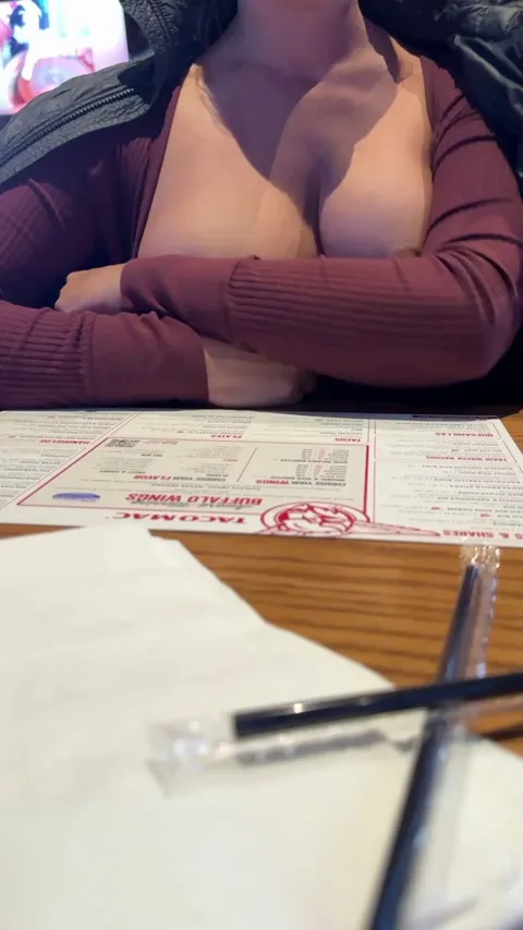 So, these college guys next to me started giving me naughty thoughts…