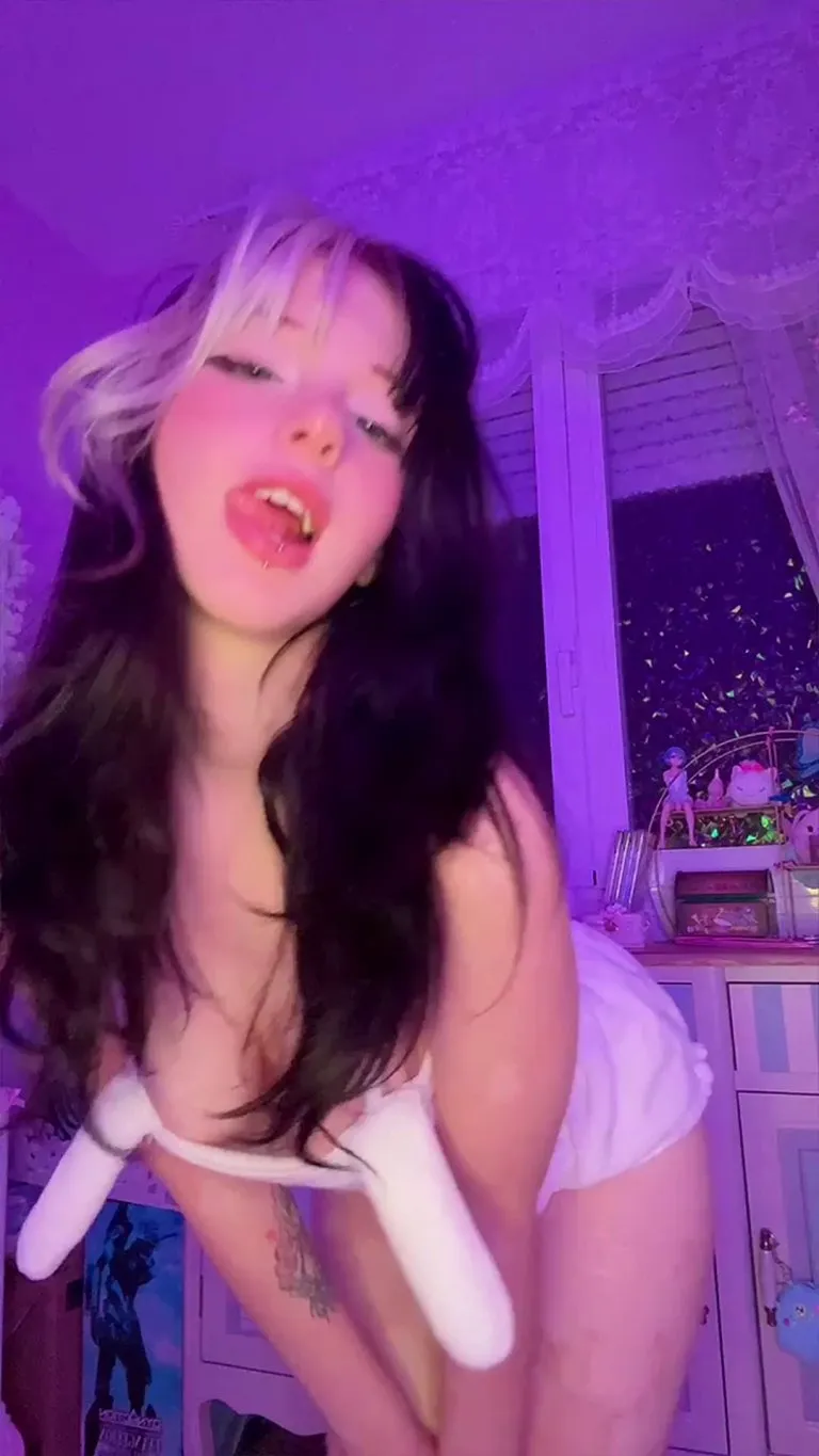 Would u date an ahegao girl?