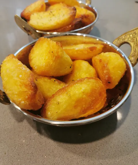 Crispy Roast Potatoes [homemade] 