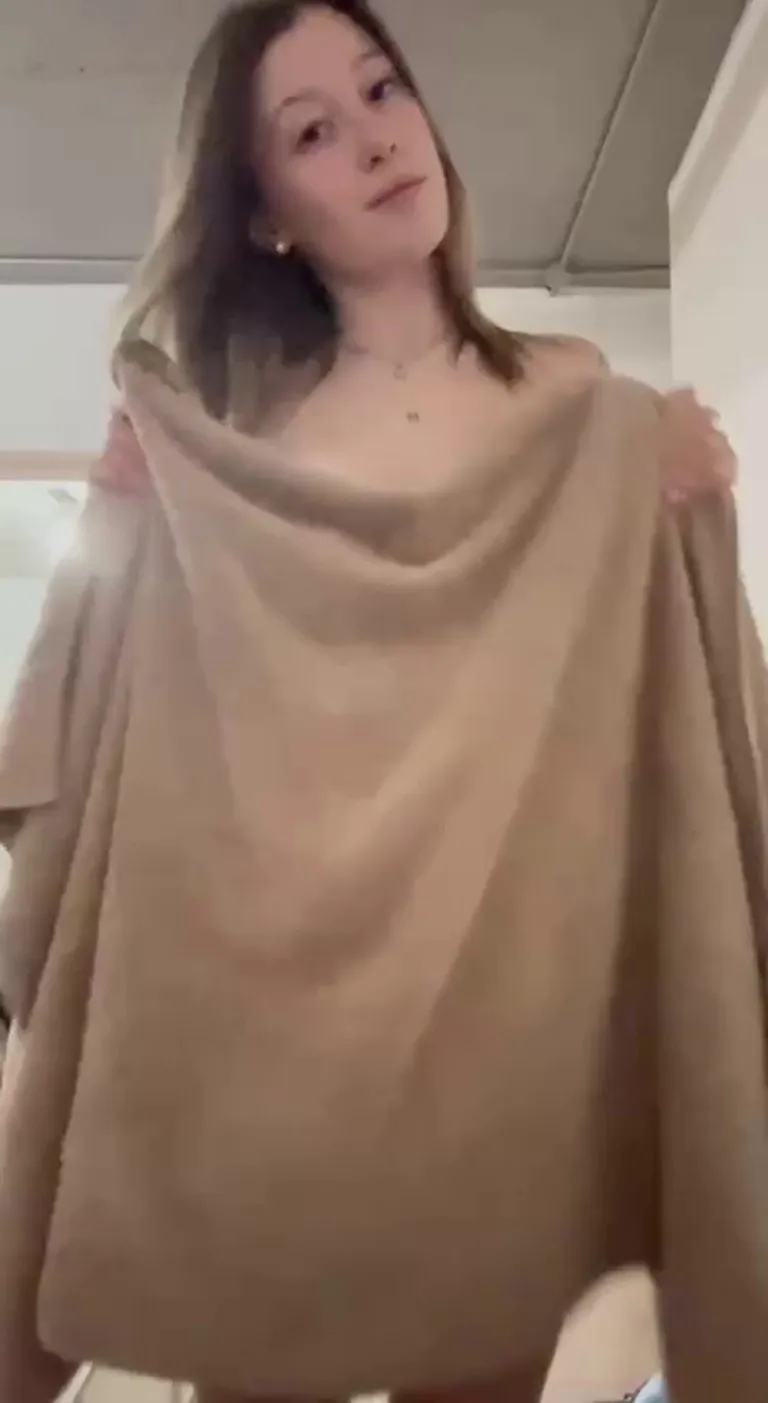 Bouncy perky and ready for cumshot