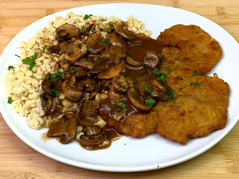 Jägerschnitzel with Spätzle