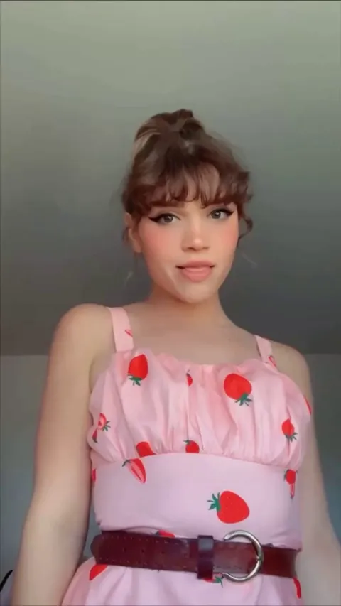 i let my roommate fuck me to help with the feminization process! 🍓