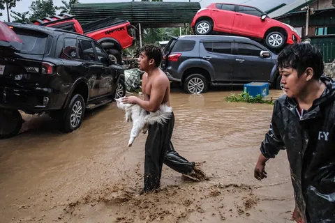 Effects of Typhoon Kalmaegi looks AI Generated in Cebu, Philippines