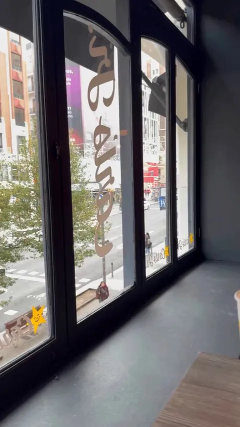 I unwrapped my craving before the food even arrived